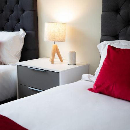 The Kaizen Apartment West Bromwich Room photo