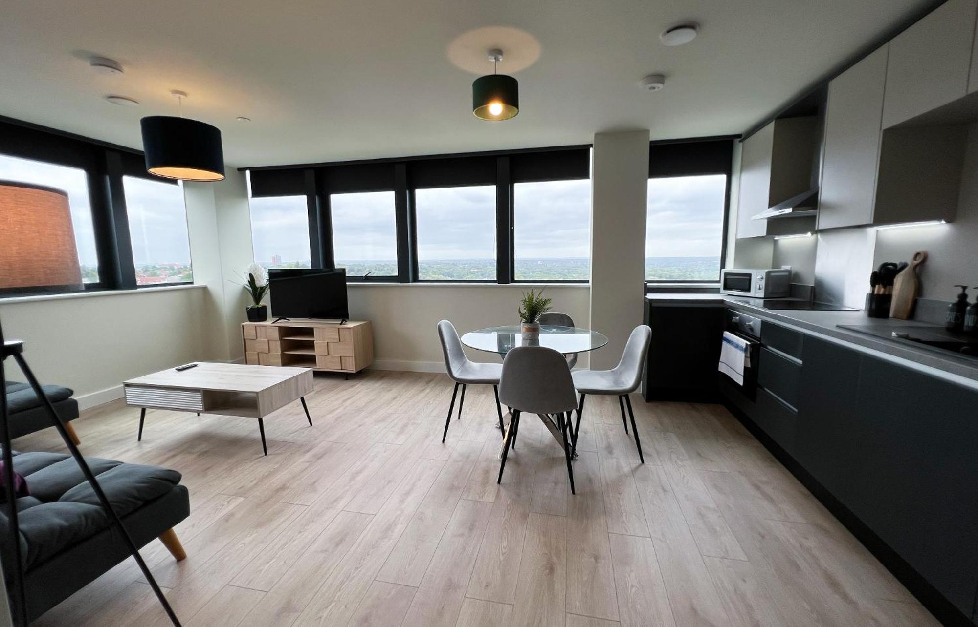 The Kaizen Apartment West Bromwich Room photo
