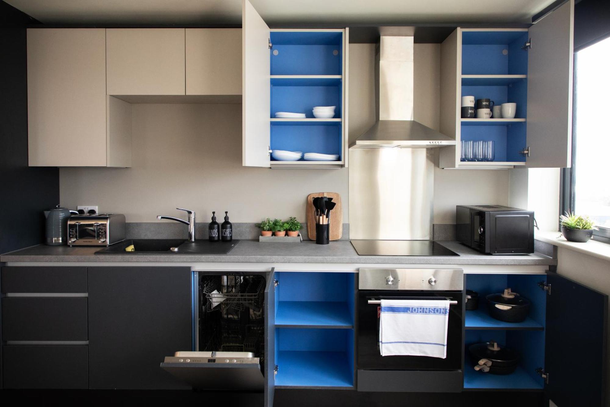 The Kaizen Apartment West Bromwich Room photo