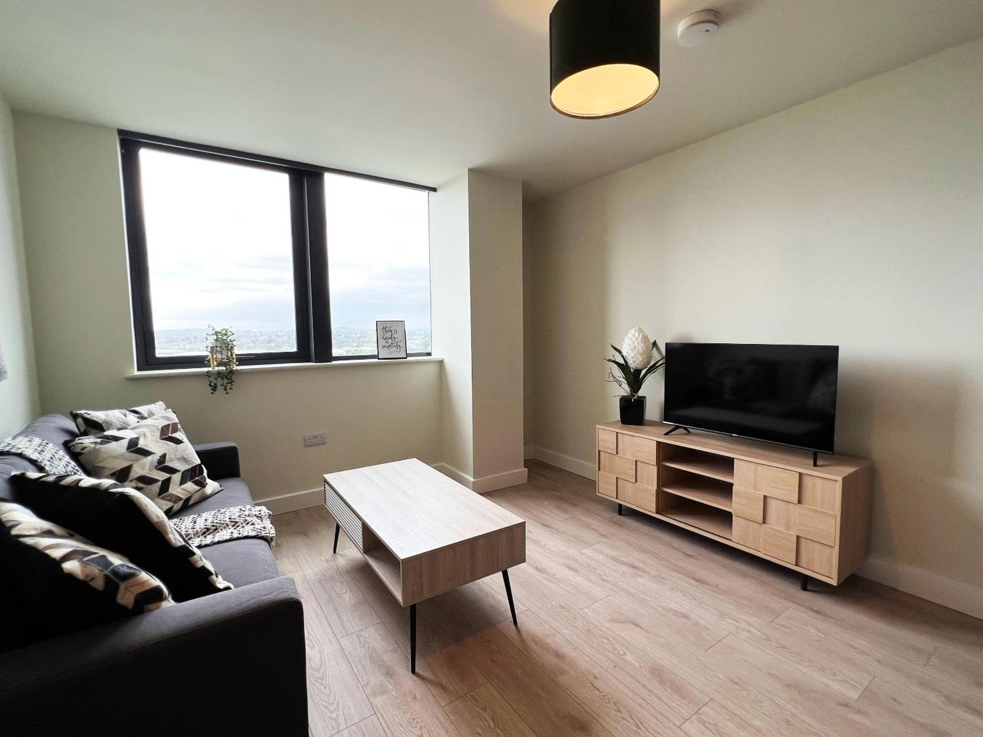 The Kaizen Apartment West Bromwich Room photo