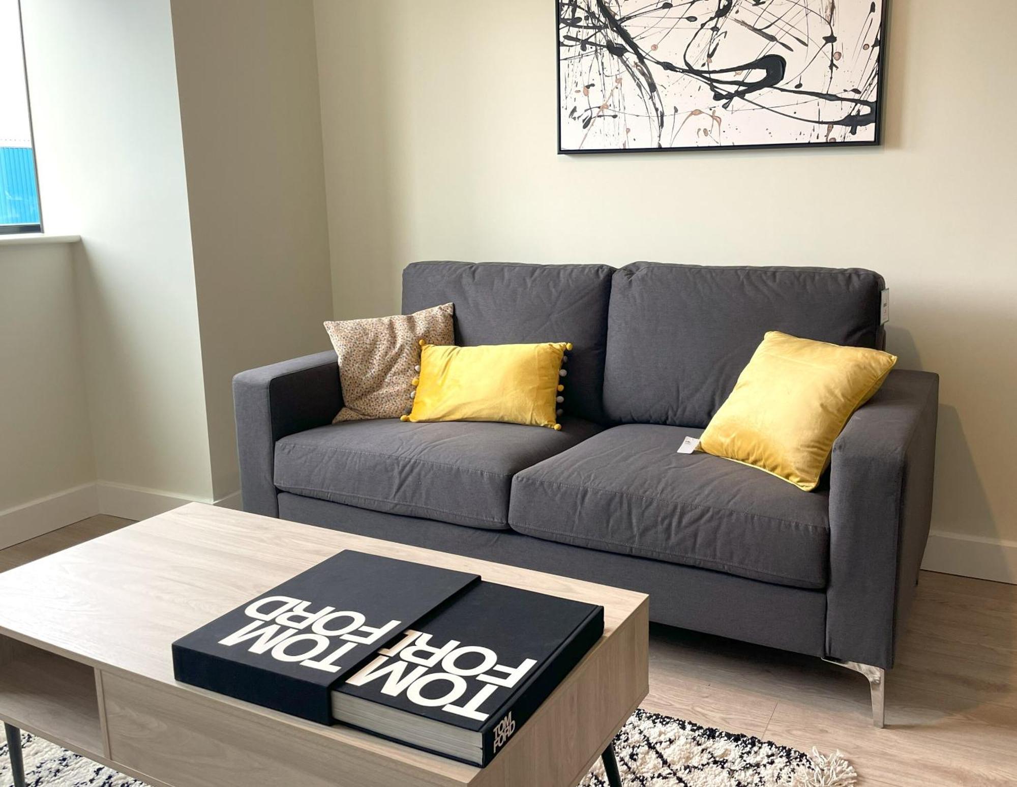 The Kaizen Apartment West Bromwich Room photo